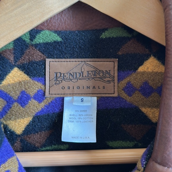 Pendleton maxi coat, wool with leather collar - Picture 8 of 9